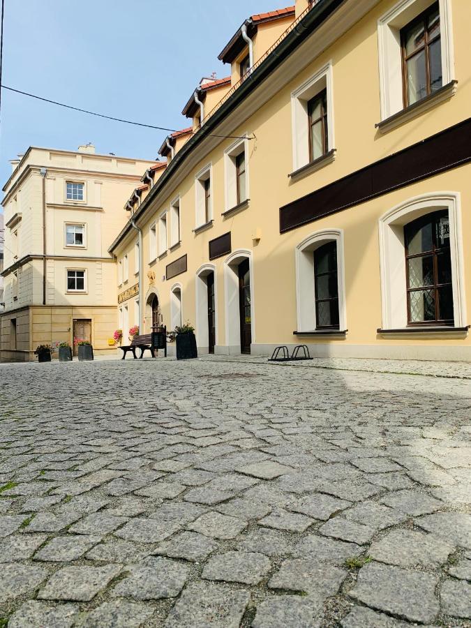 Apartament W Samym Sercu Miasta Z Darmowym Parkingiem Pod Zlotym Lwem -Hotel VI Kłodzko Exterior foto