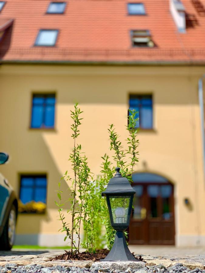 Apartament W Samym Sercu Miasta Z Darmowym Parkingiem Pod Zlotym Lwem -Hotel VI Kłodzko Exterior foto